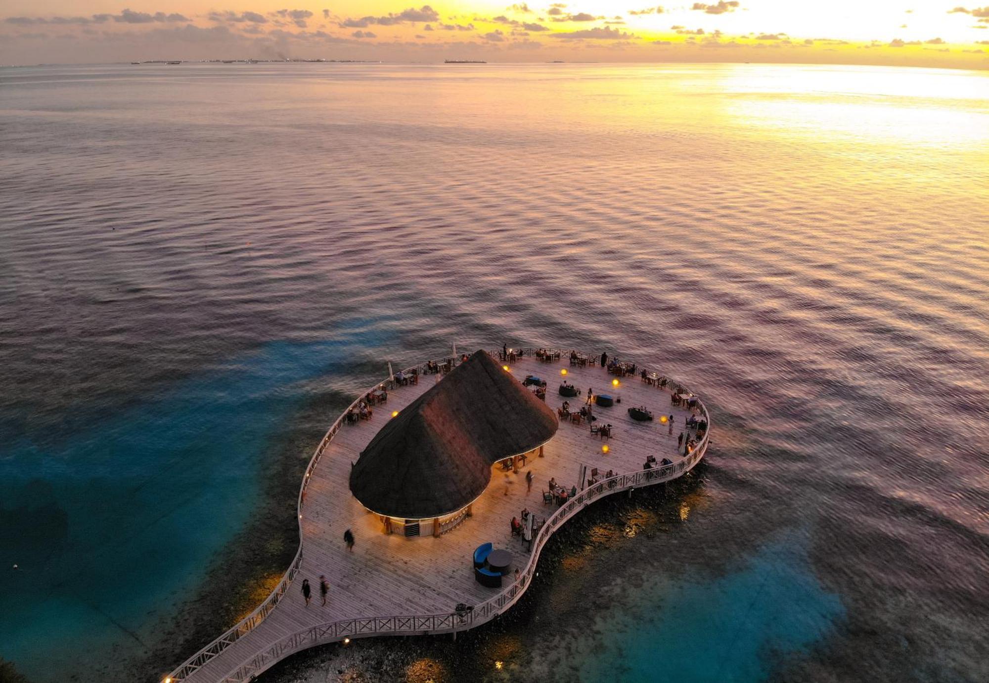 Bandos Maldives Hotel North Male Atoll Exterior photo